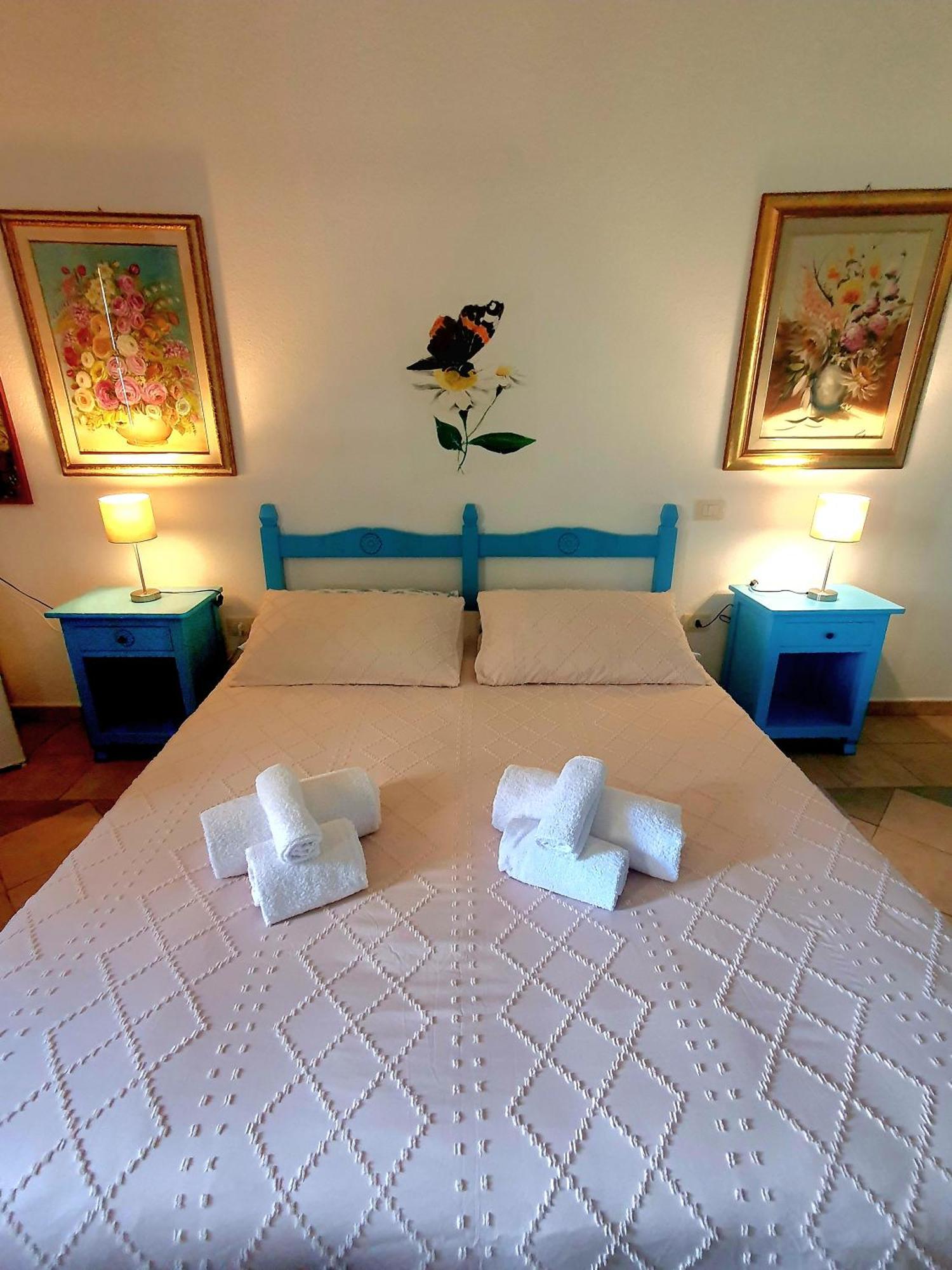 Palmas Anna'S Rooms Is Procilis Palmas Arborea Esterno foto